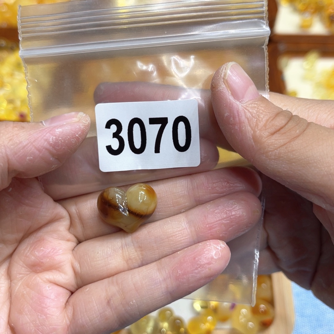 琥珀颈饰未镶嵌蜜蜡