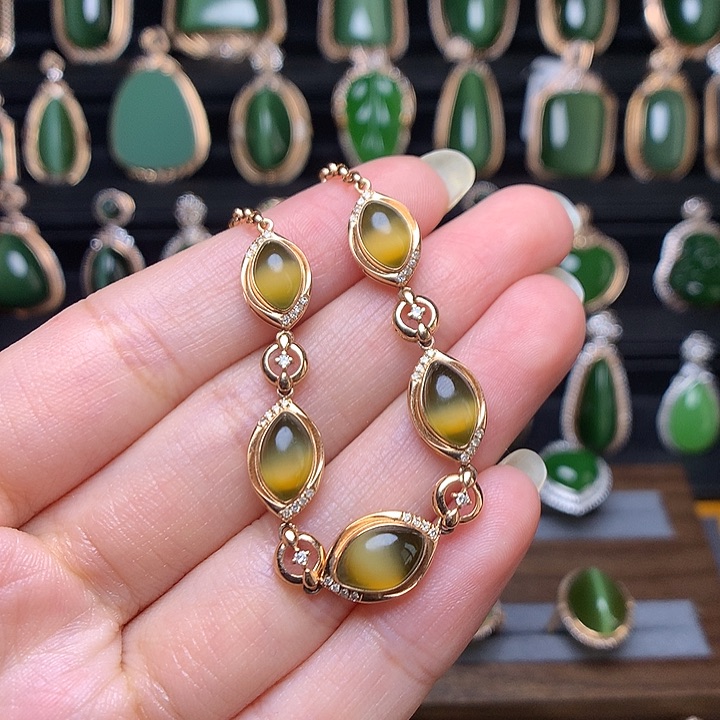 和田玉首饰18K金镶嵌