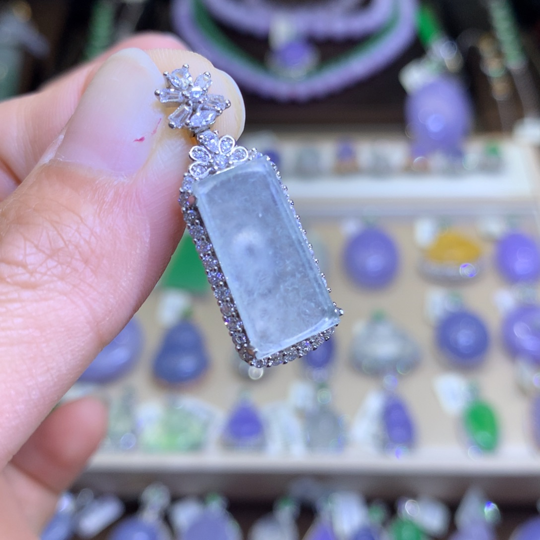 翡翠颈饰银S925镶嵌翡翠