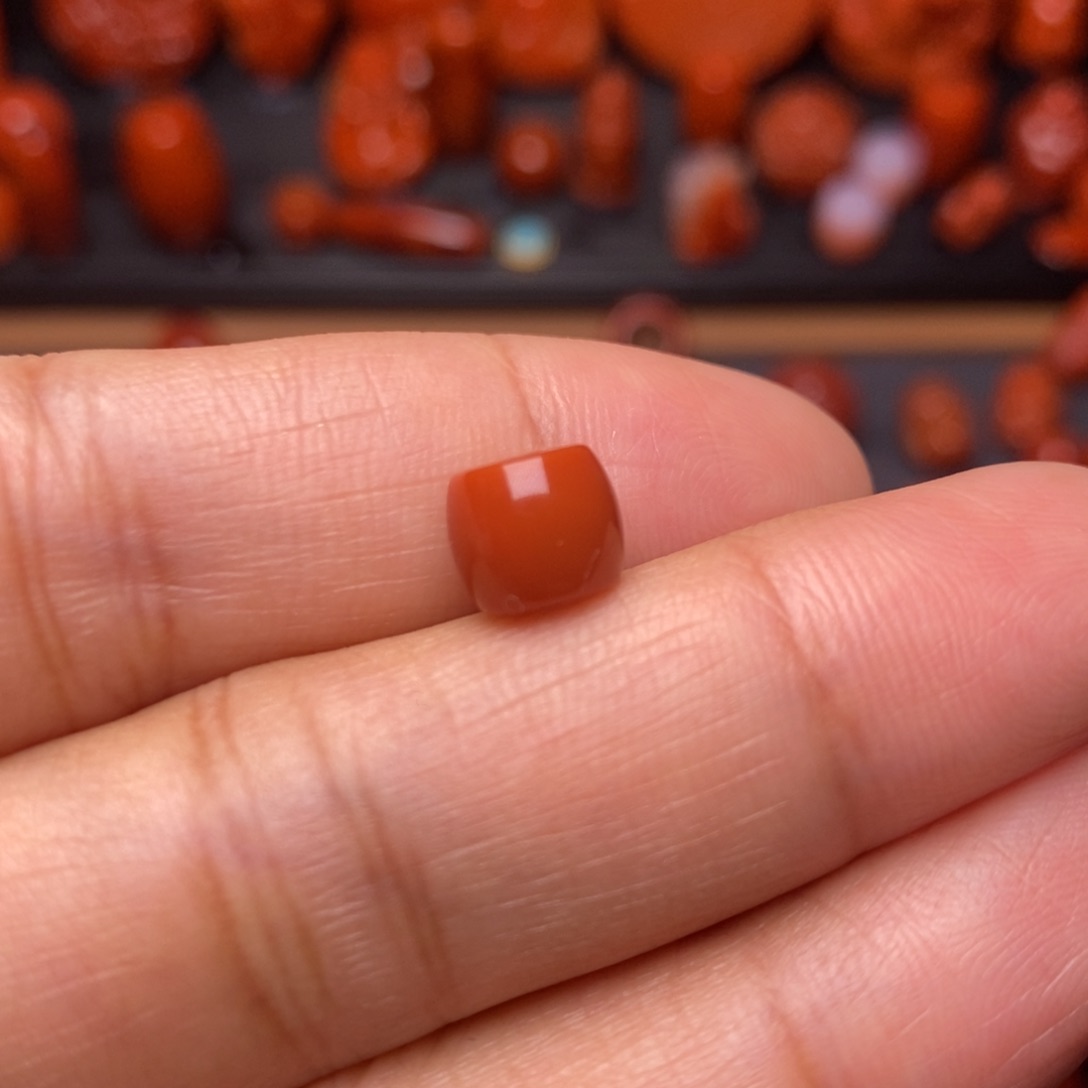 南红玛瑙配饰未镶嵌直切单珠卡7.7