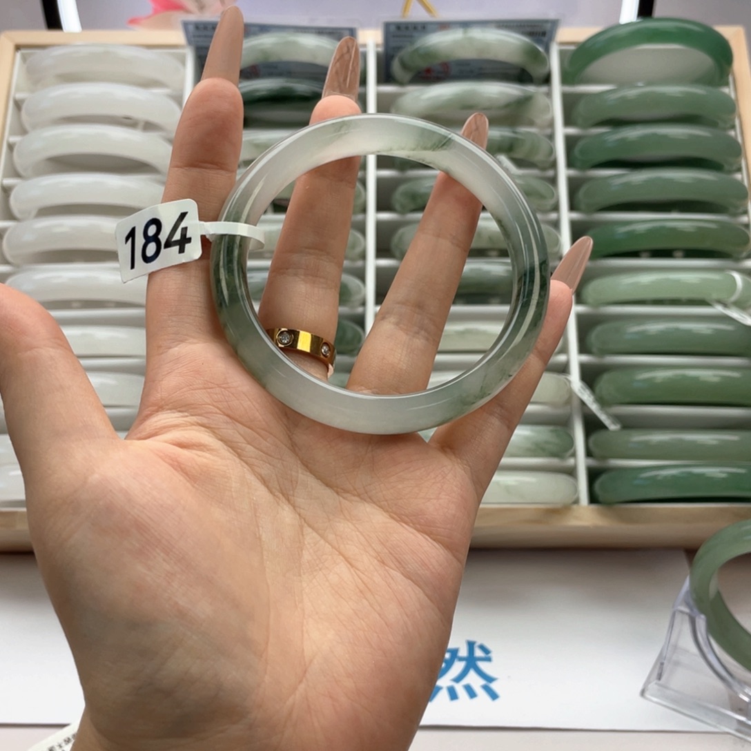 未镶嵌手镯石英质玉184