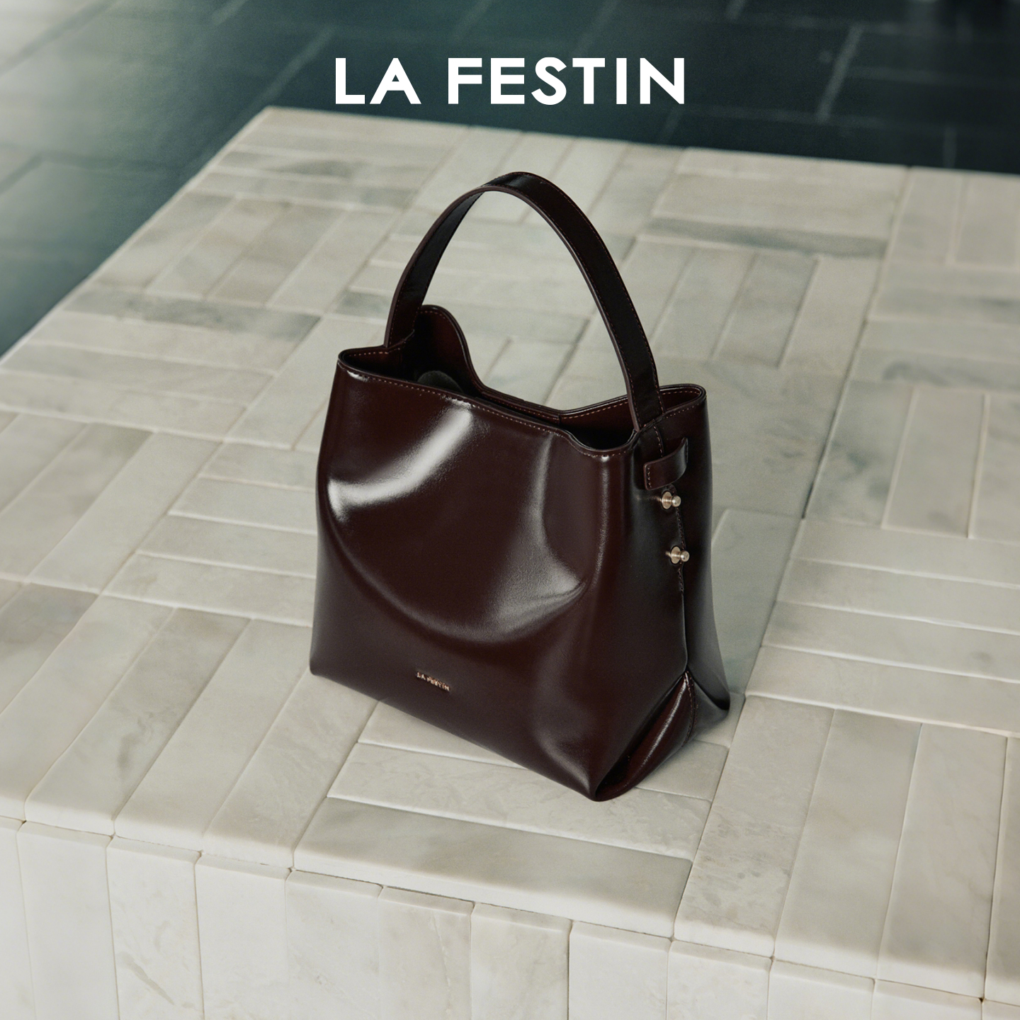 拉菲斯汀元气桶包包女式2025新款秋冬通勤单肩斜挎包手提菜篮子包