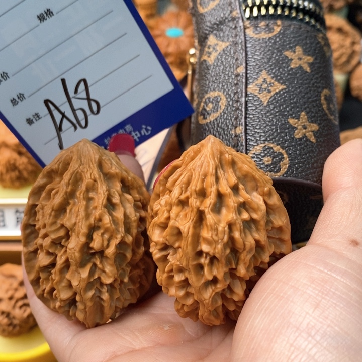 桃核吊坠用****6招属鼠招属鼠