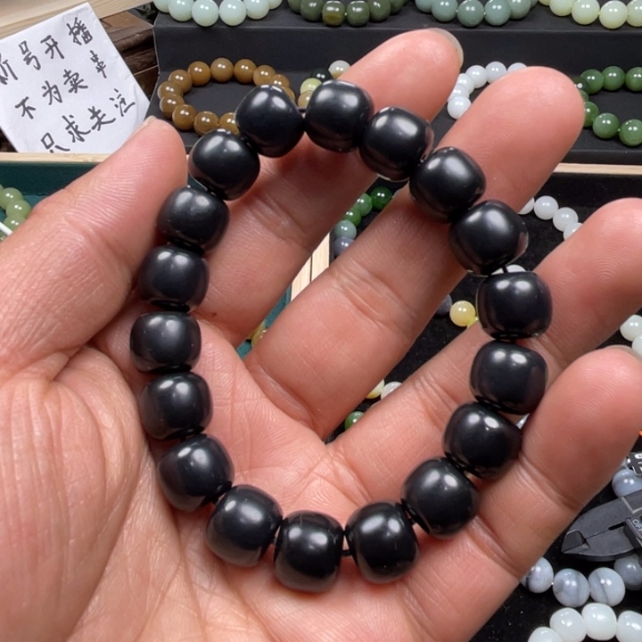 和田玉手串未镶嵌