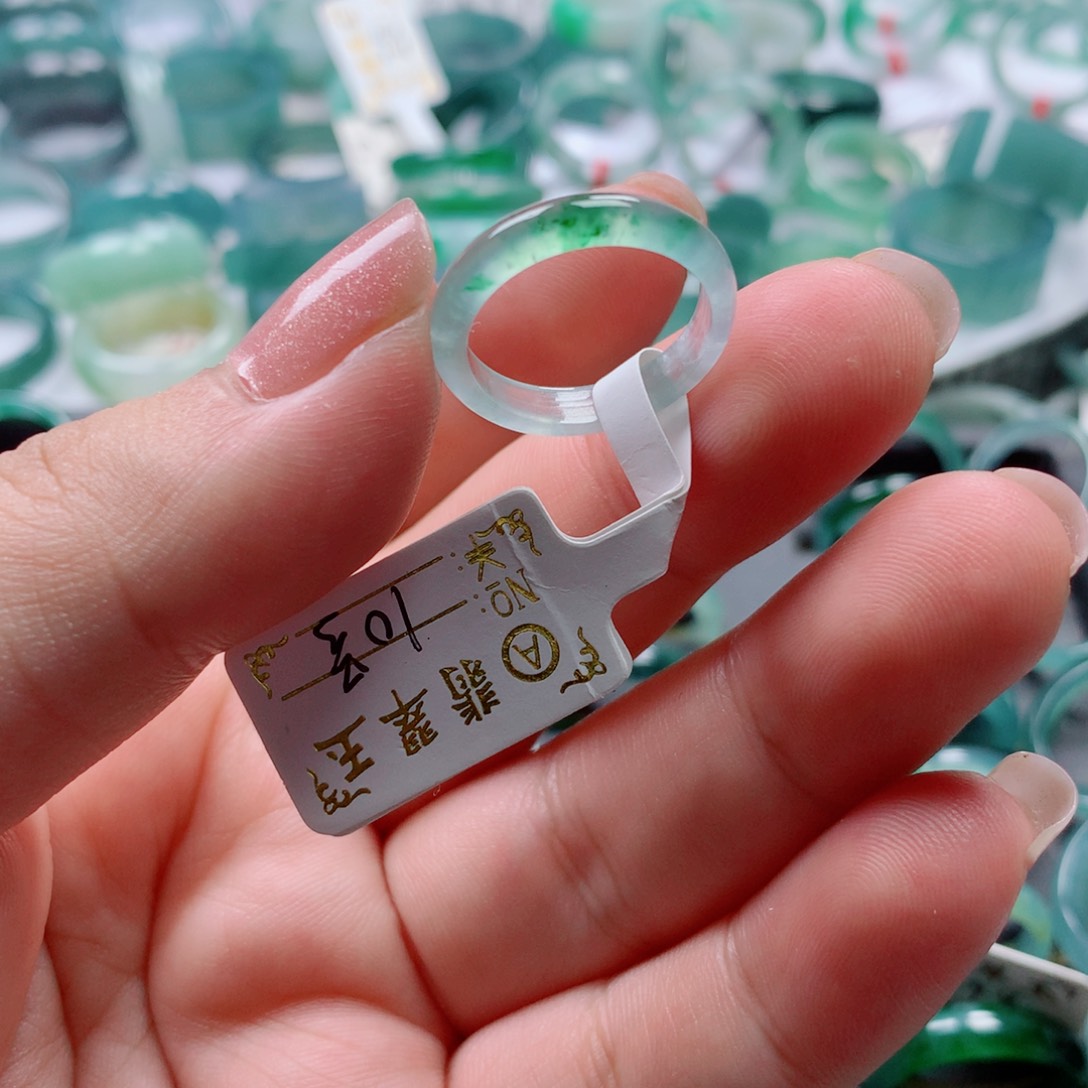 翡翠戒指未镶嵌戒指