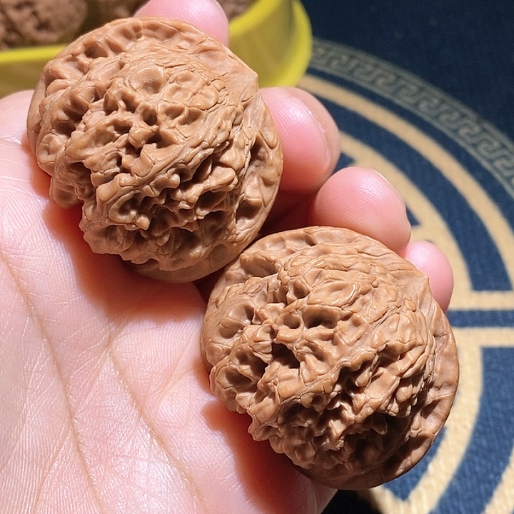 【闪购商品】文玩核桃吊坠空**兰龙洞裕