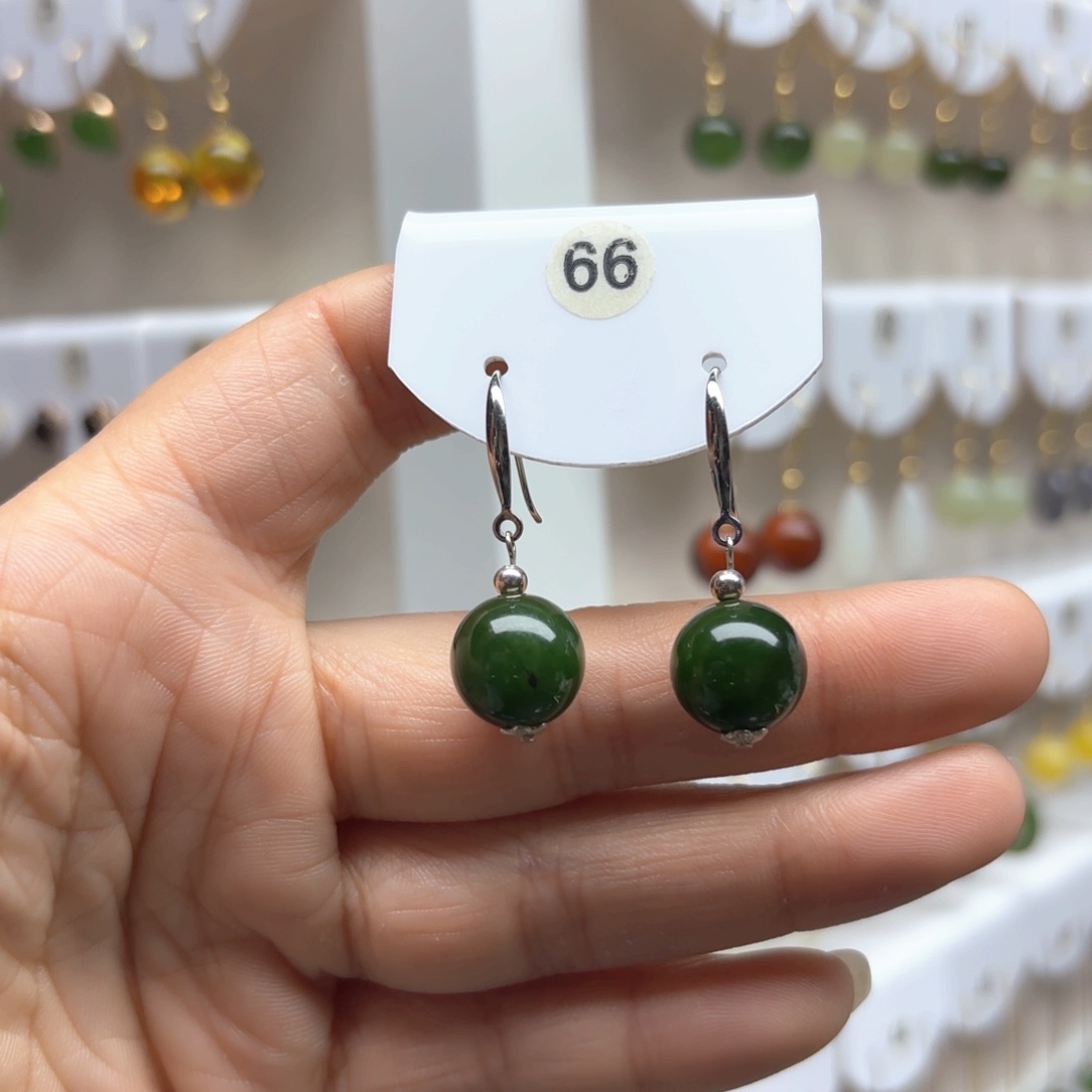 和田玉耳饰银S925镶嵌擦**过