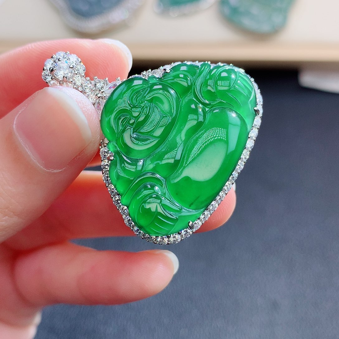 翡翠颈饰银S925镶嵌翡翠