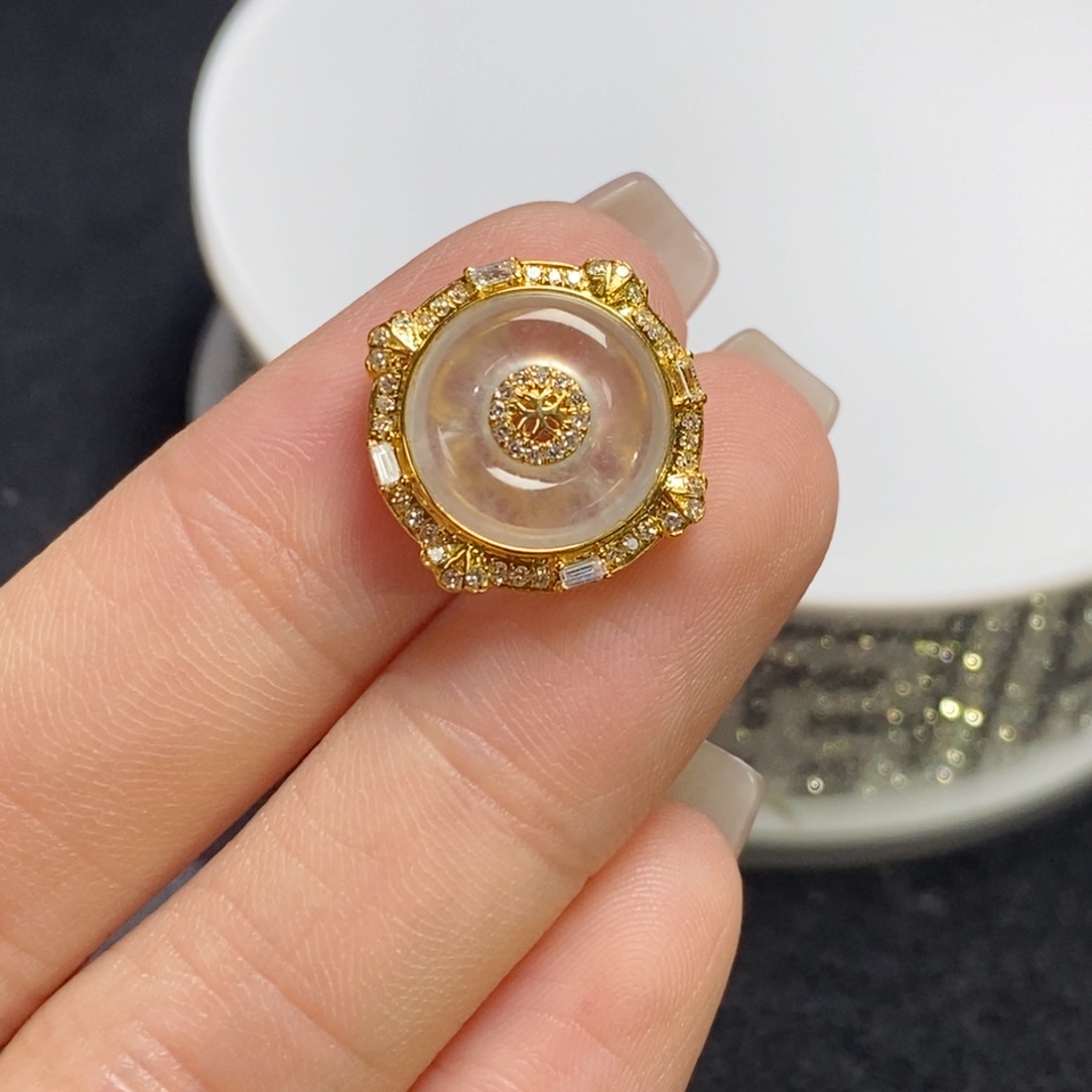 翡翠18K金镶嵌吊坠(不含链)冰甜甜圈潘多拉