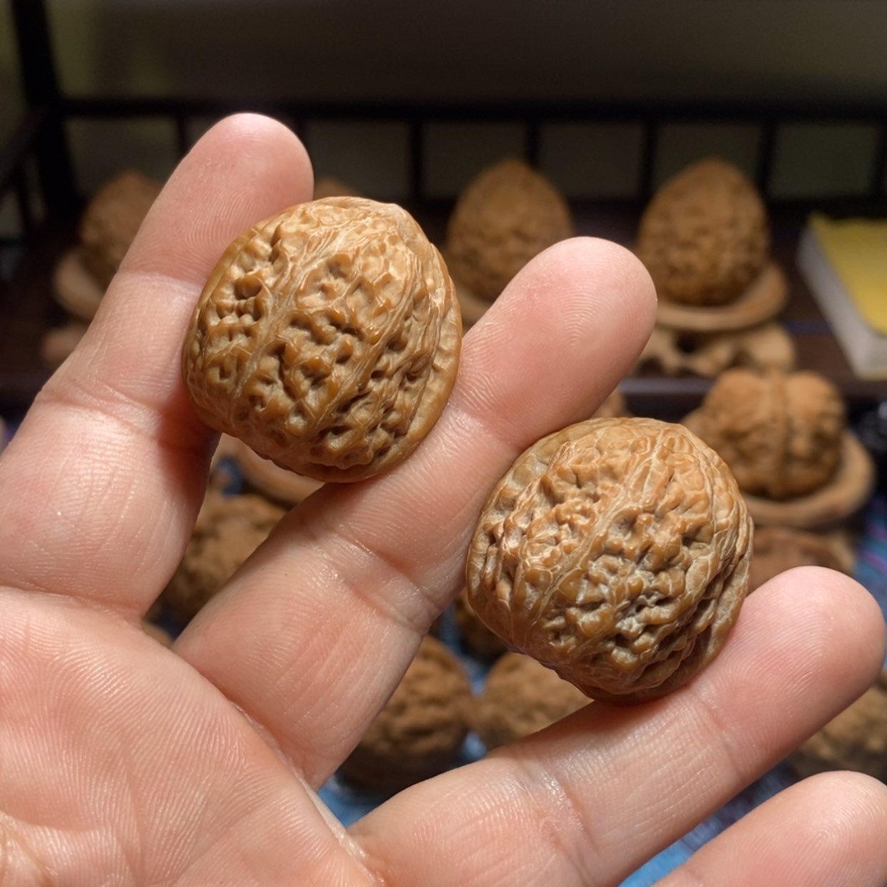 【闪购商品】文玩核桃吊坠能量果