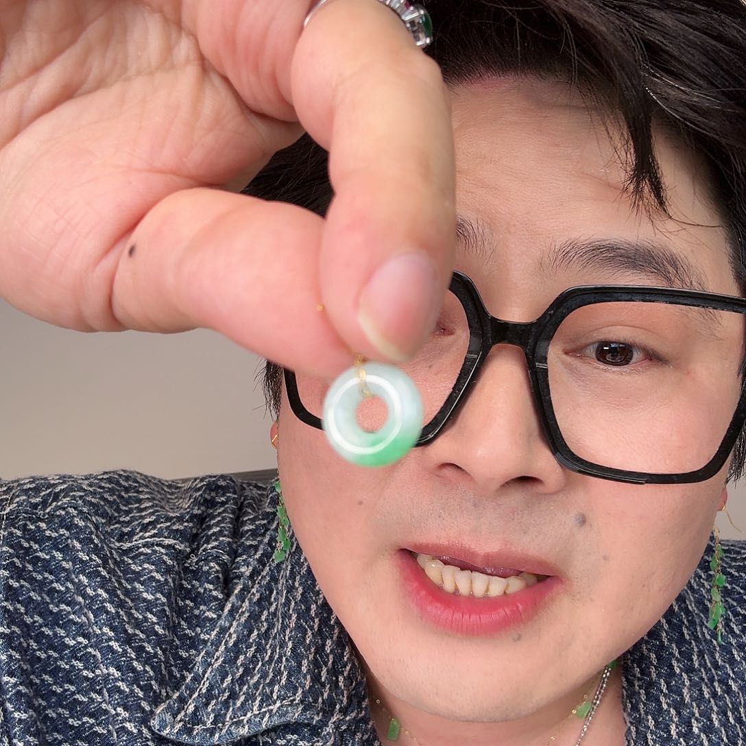 翡翠18K金镶嵌颈饰一件