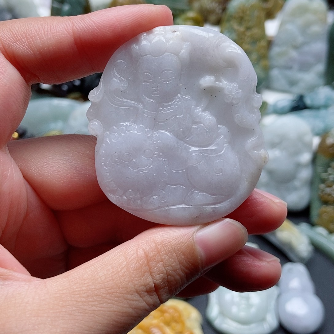 翡翠未镶嵌颈饰翡翠