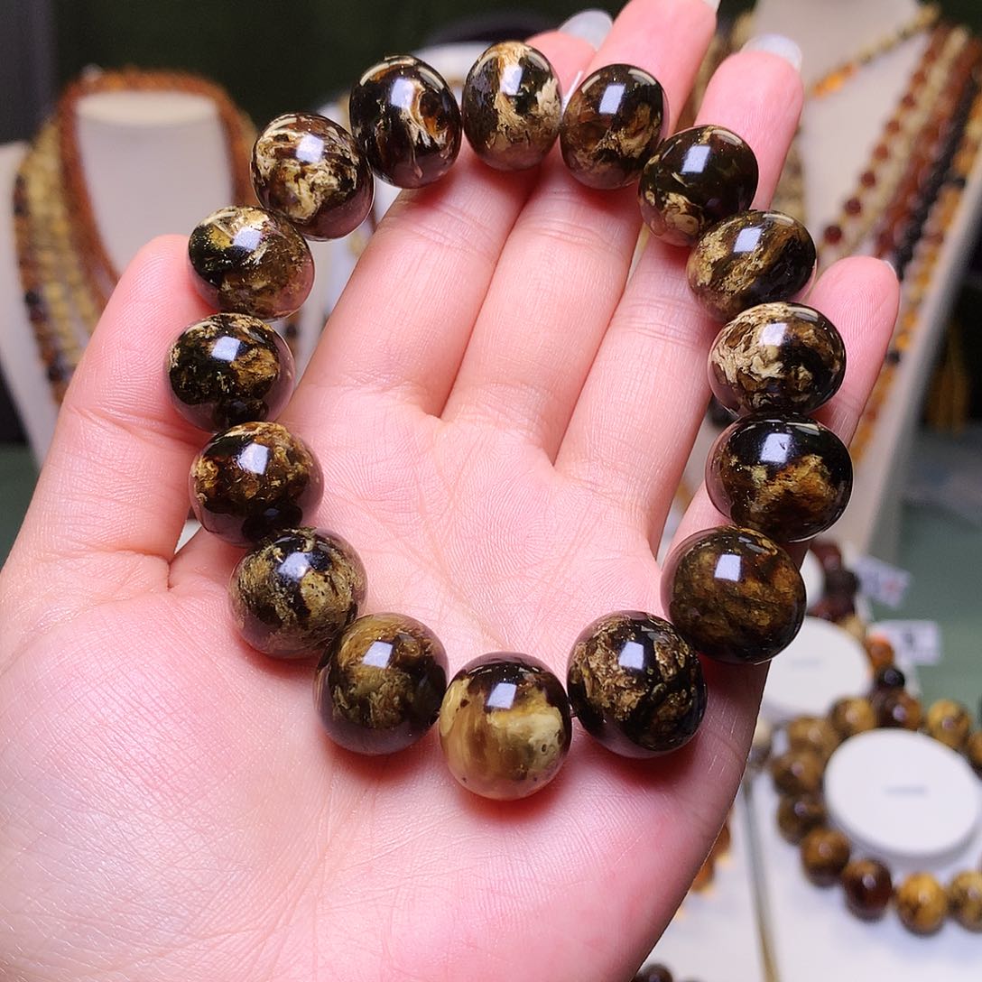 琥珀手链未镶嵌勇**易抚顺琥珀