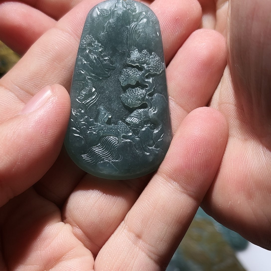 定制翡翠未镶嵌山水