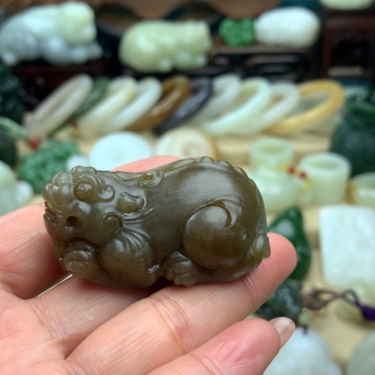 和田玉手把件未镶嵌倾*