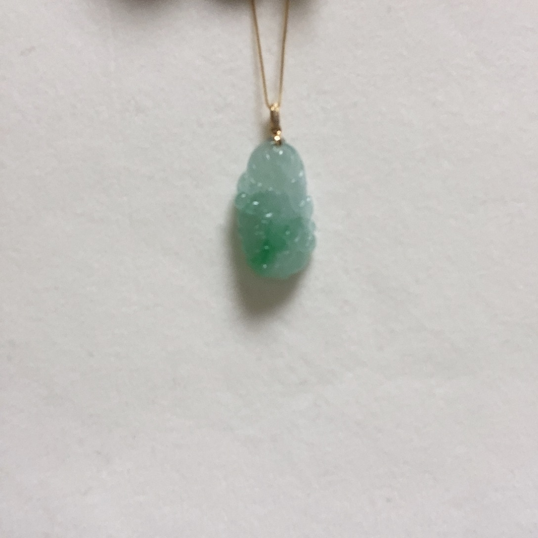 翡翠颈饰18K金镶嵌简单