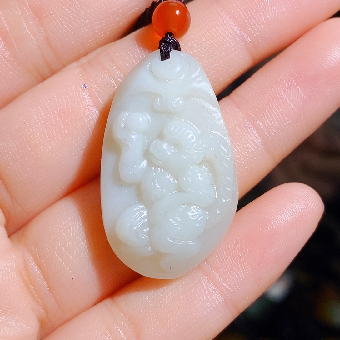 和田玉颈饰未镶嵌