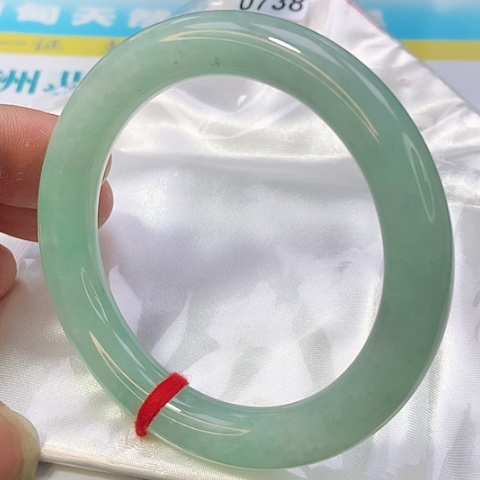 翡翠手镯未镶嵌0738号