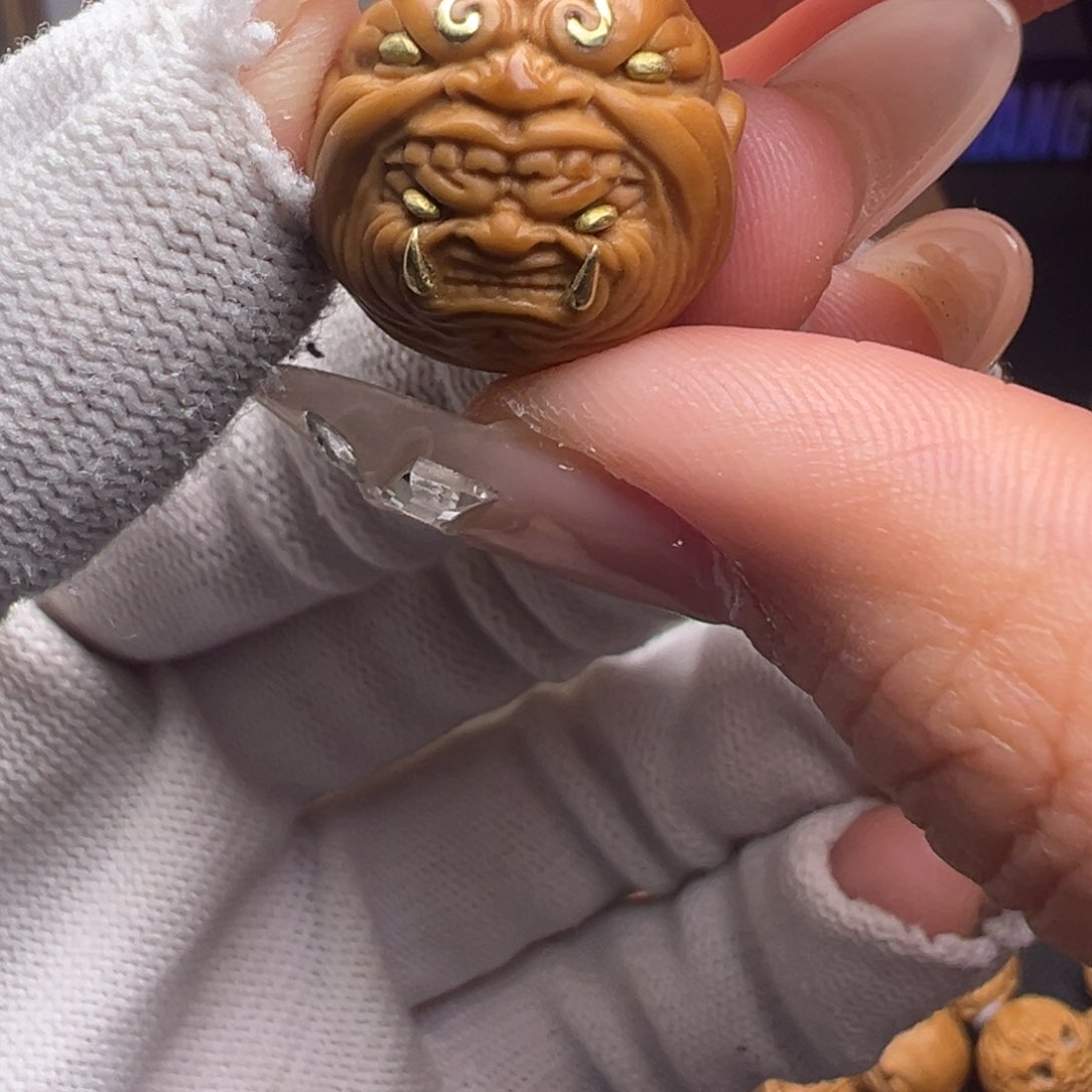 文玩核桃把件镶嵌款僧中僧18左右尺寸全品有正常封口线