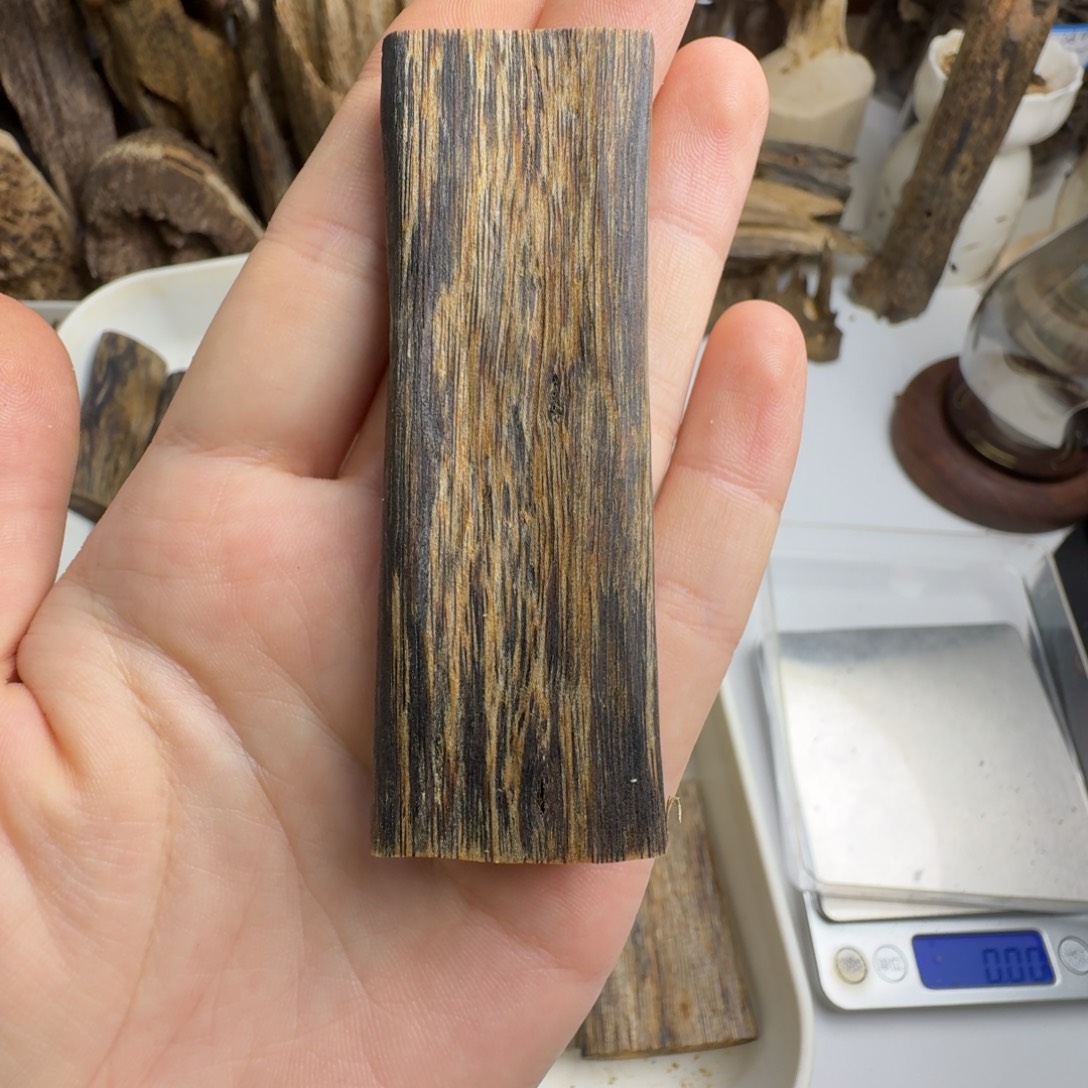 小***户沉香碎屑沉香海南蓝宝石