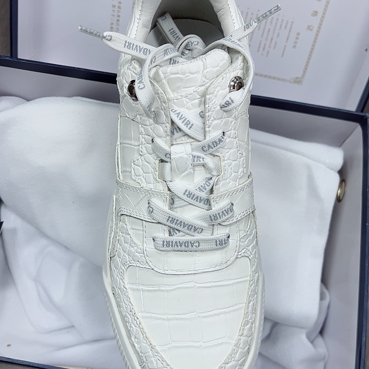 鳄鱼皮（革）勇**涯小白鞋39