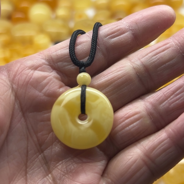 琥珀（矿物珀）未镶嵌裸石