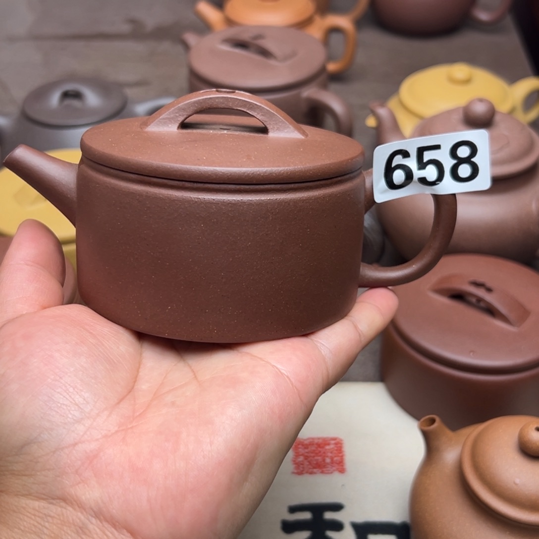 P***J紫砂茶壶底槽清半手工230cc左右瑕疵