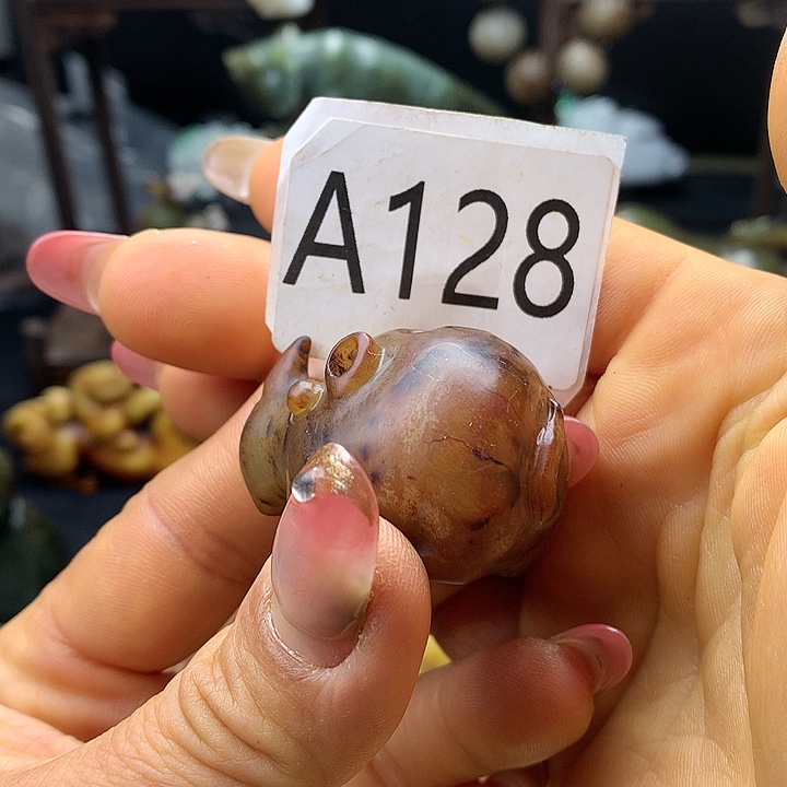 和田玉未镶嵌车挂