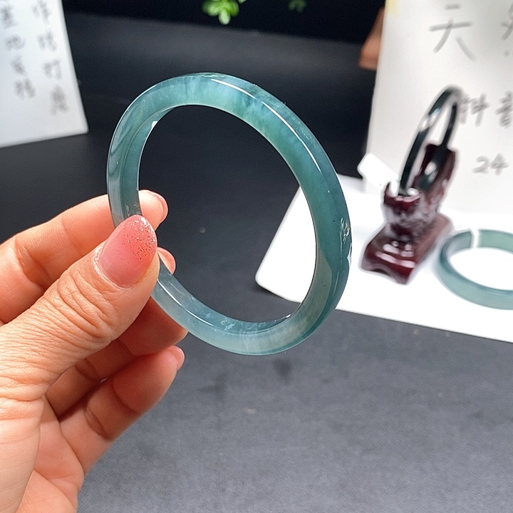 翡翠手镯未镶嵌54尺寸