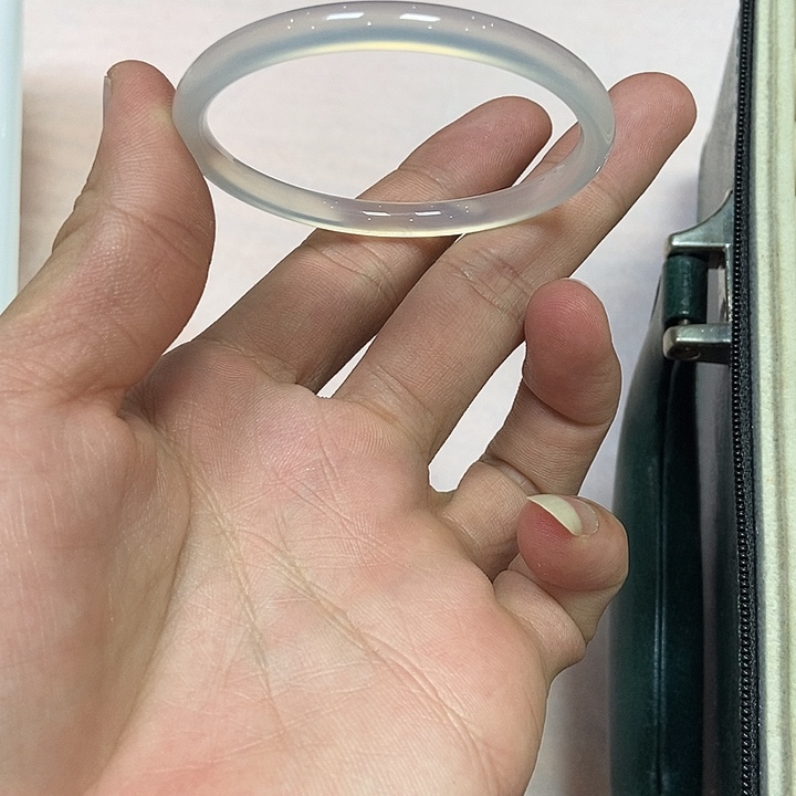 玛瑙/玉髓手镯未镶嵌乌*义586