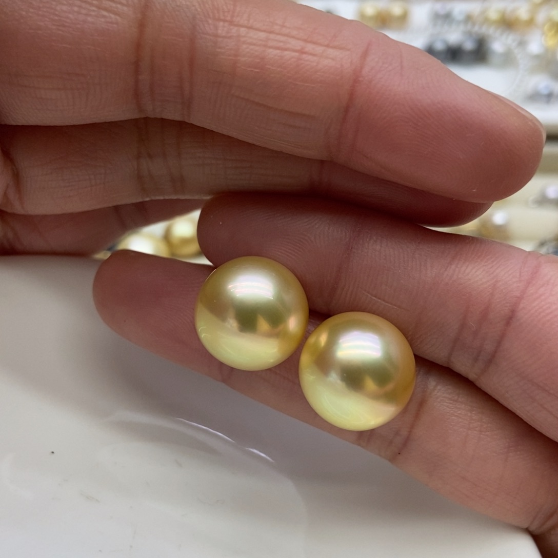 海水珍珠耳饰18K金镶嵌