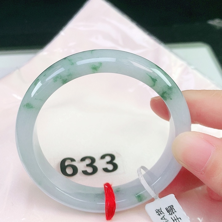 翡翠未镶嵌手镯（圆镯）翡翠手镯