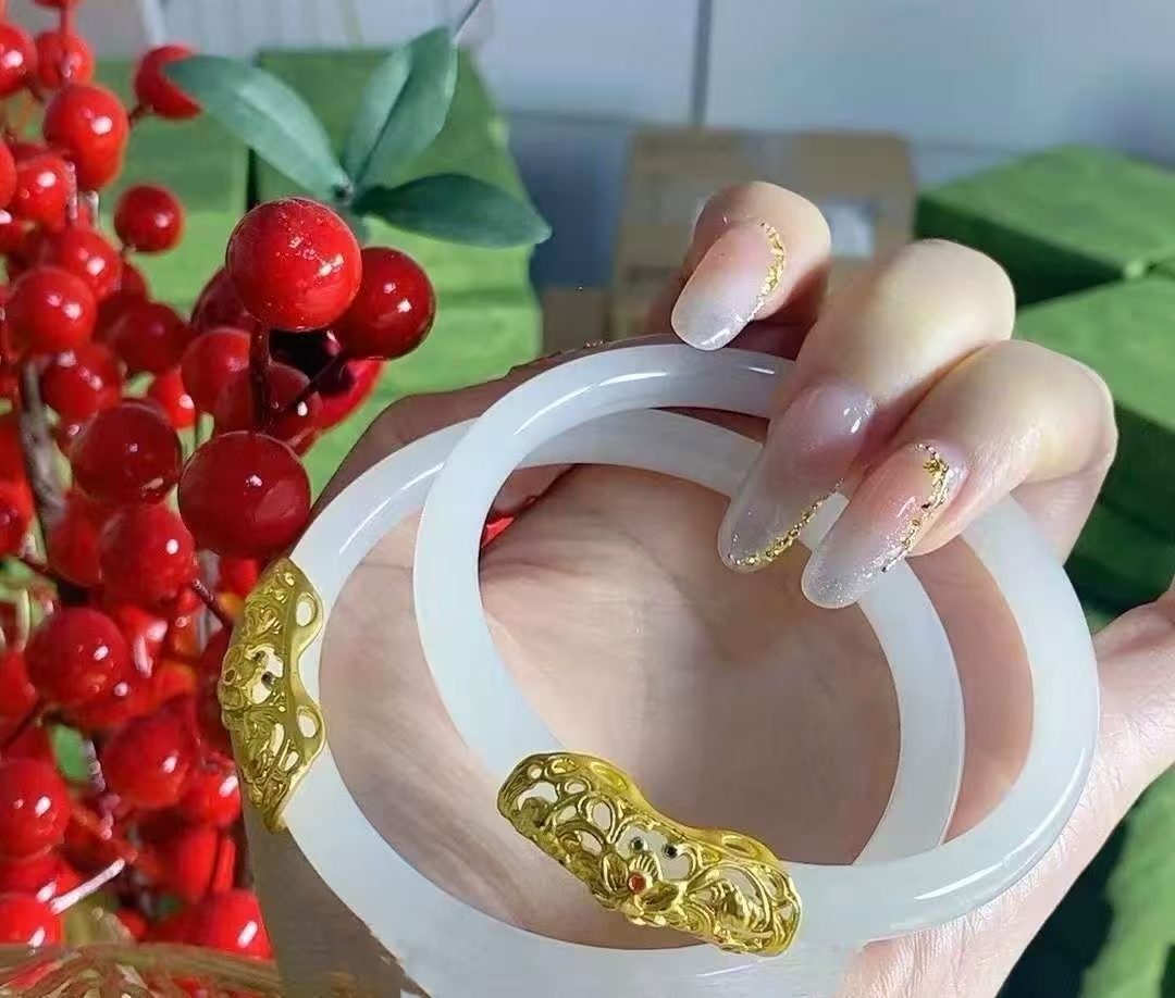 【香港ZHOUFU】重工精雕古风宫廷花卉高定手镯-无礼盒