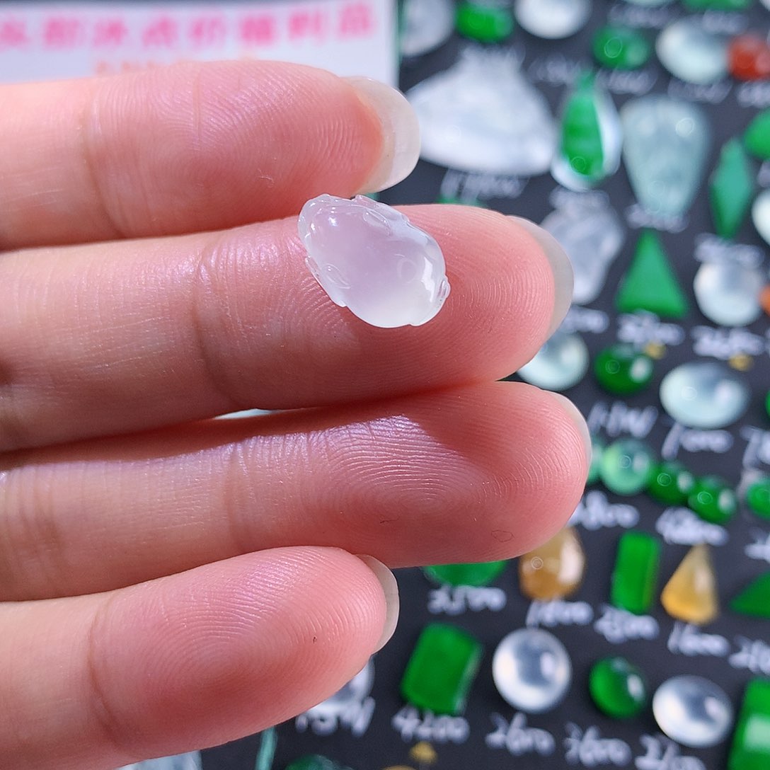 翡翠颈饰未镶嵌天然翡翠高冰金蟾