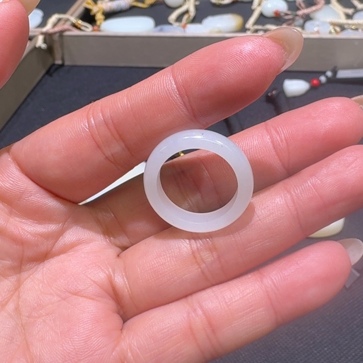 太****和田玉未镶嵌颈饰17