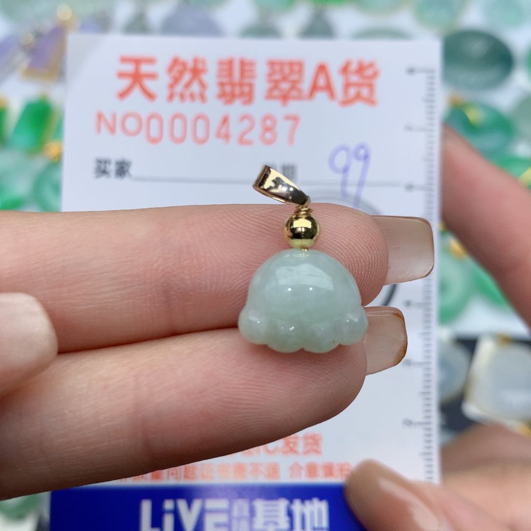 翡翠颈饰未镶嵌猫