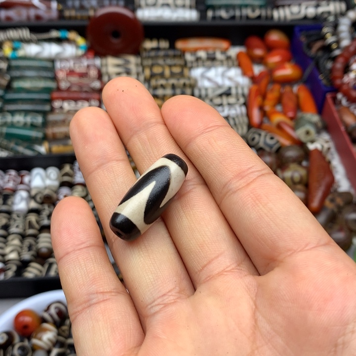 双***欢玛瑙/玉髓未镶嵌吊坠(赠链)