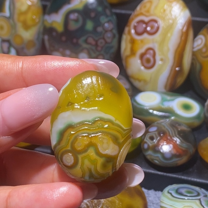 陈***头玛瑙/玉髓未镶嵌珠宝奇石