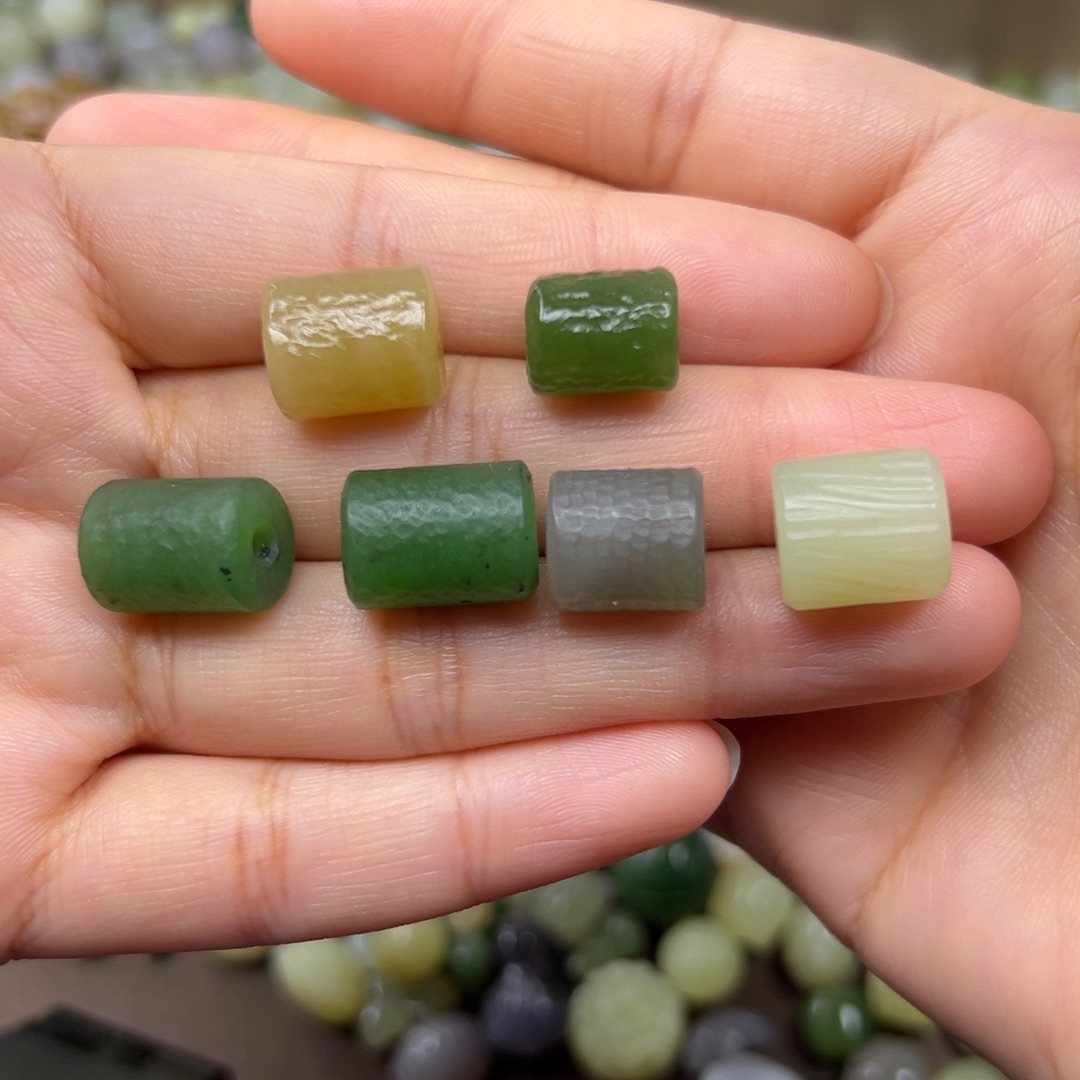 和田玉未镶嵌颈饰95一个多样性发其一