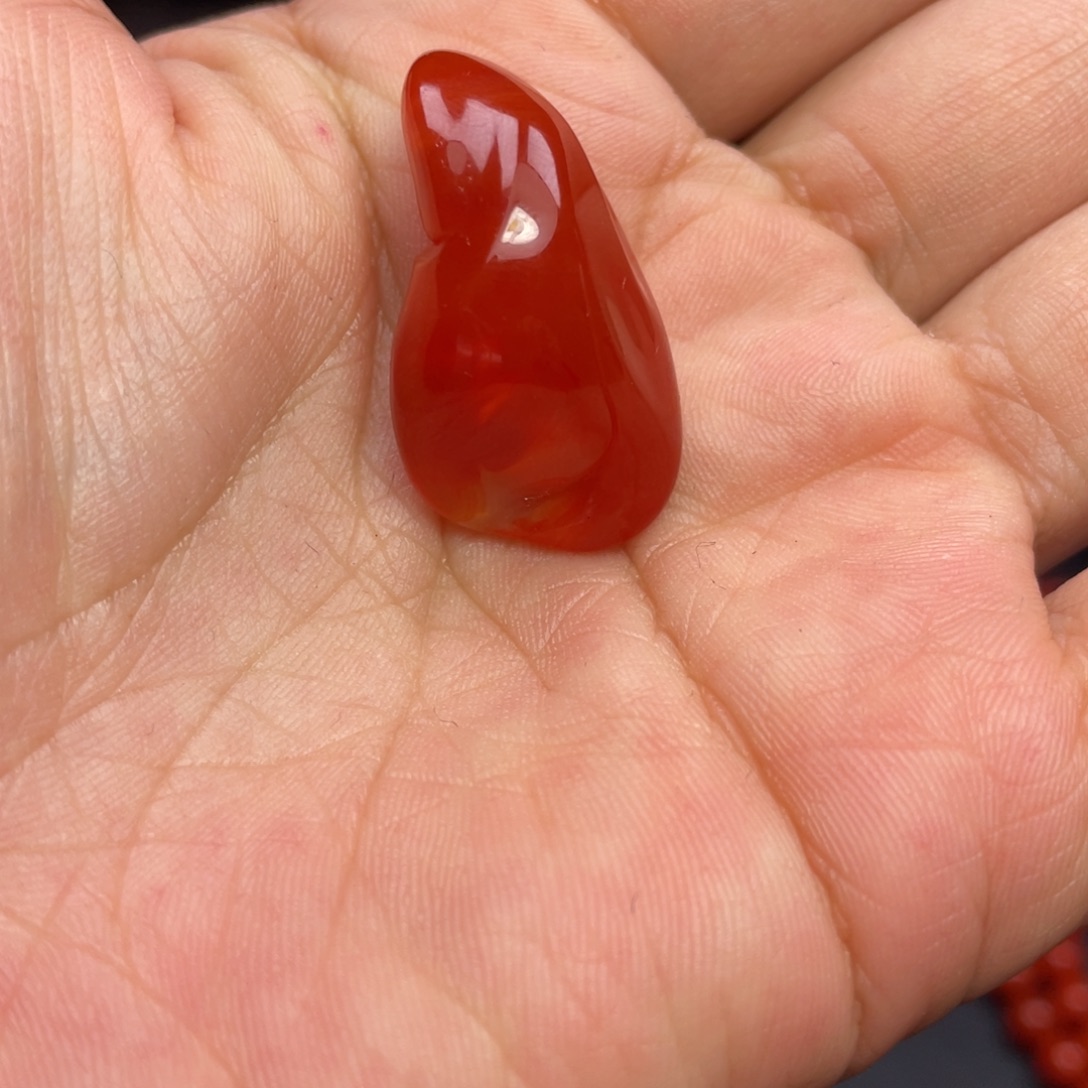 琴***画南红玛瑙未镶嵌颈饰干掌冰飘随形吊坠