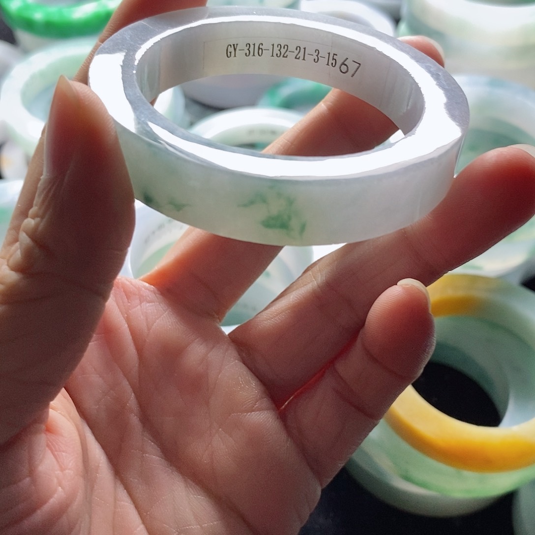 定制翡翠A货未镶嵌一**前
