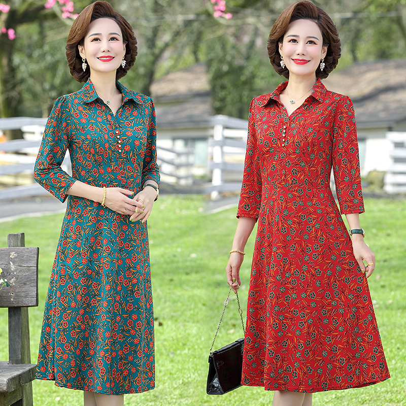 妈妈装洋气连衣裙七分袖碎花中老年女装高贵收腰大码中长款气质