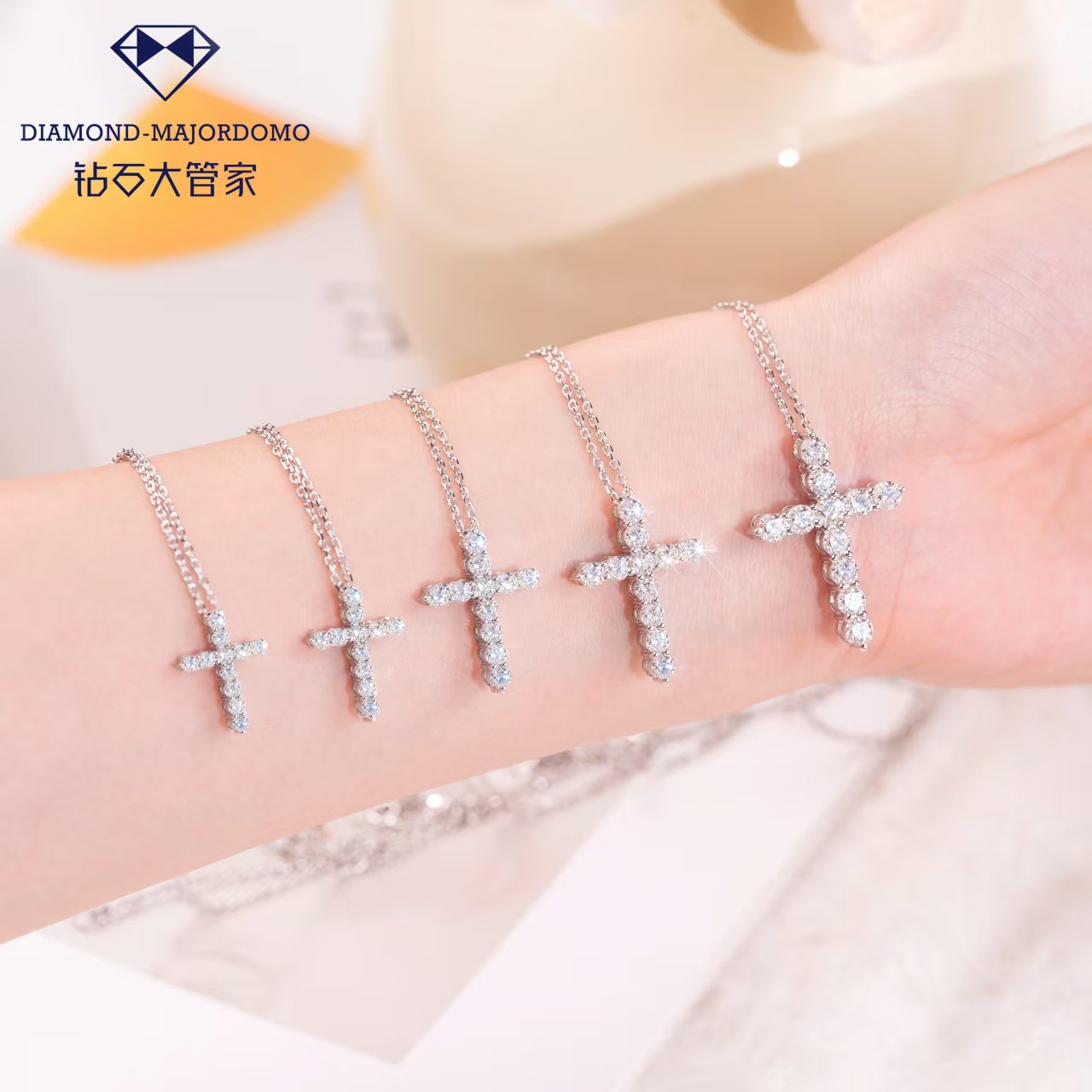 【天然钻石】18K金钻石吊坠十字架情侣法式设计师30年配货商品质