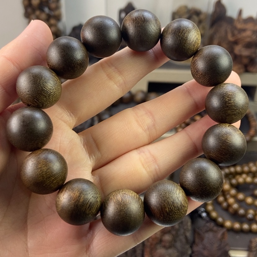 【闪购商品】沉香手串赵***工越南芽庄白棋