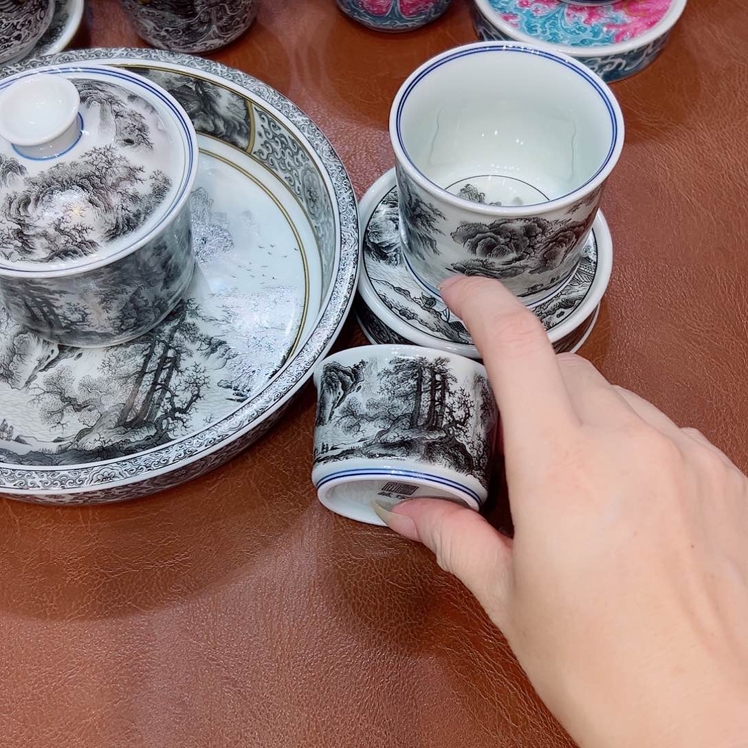 摆件景德镇陶瓷学院等单位联合主办并获奖