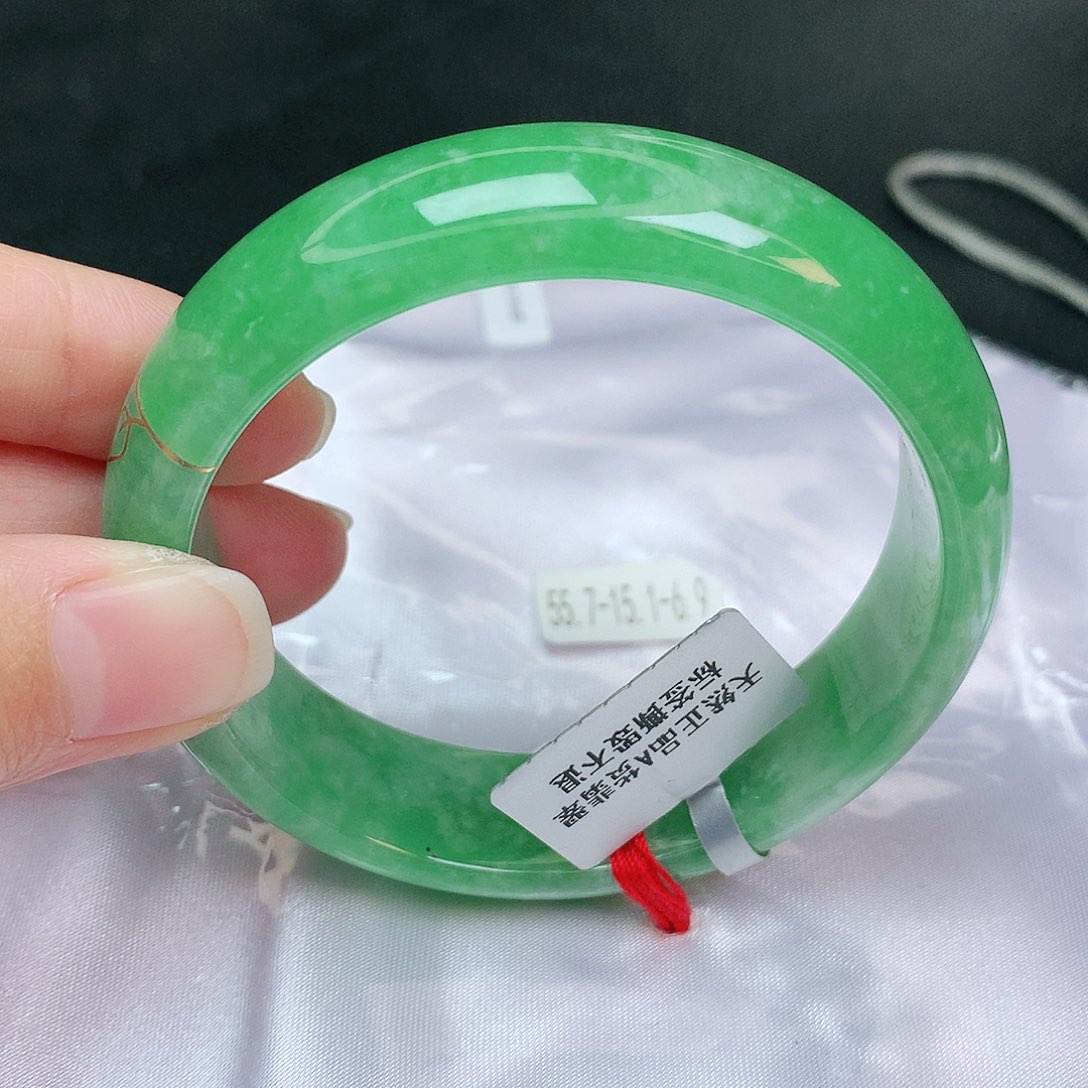 翡翠手镯未镶嵌缅甸天然A货翡翠手镯