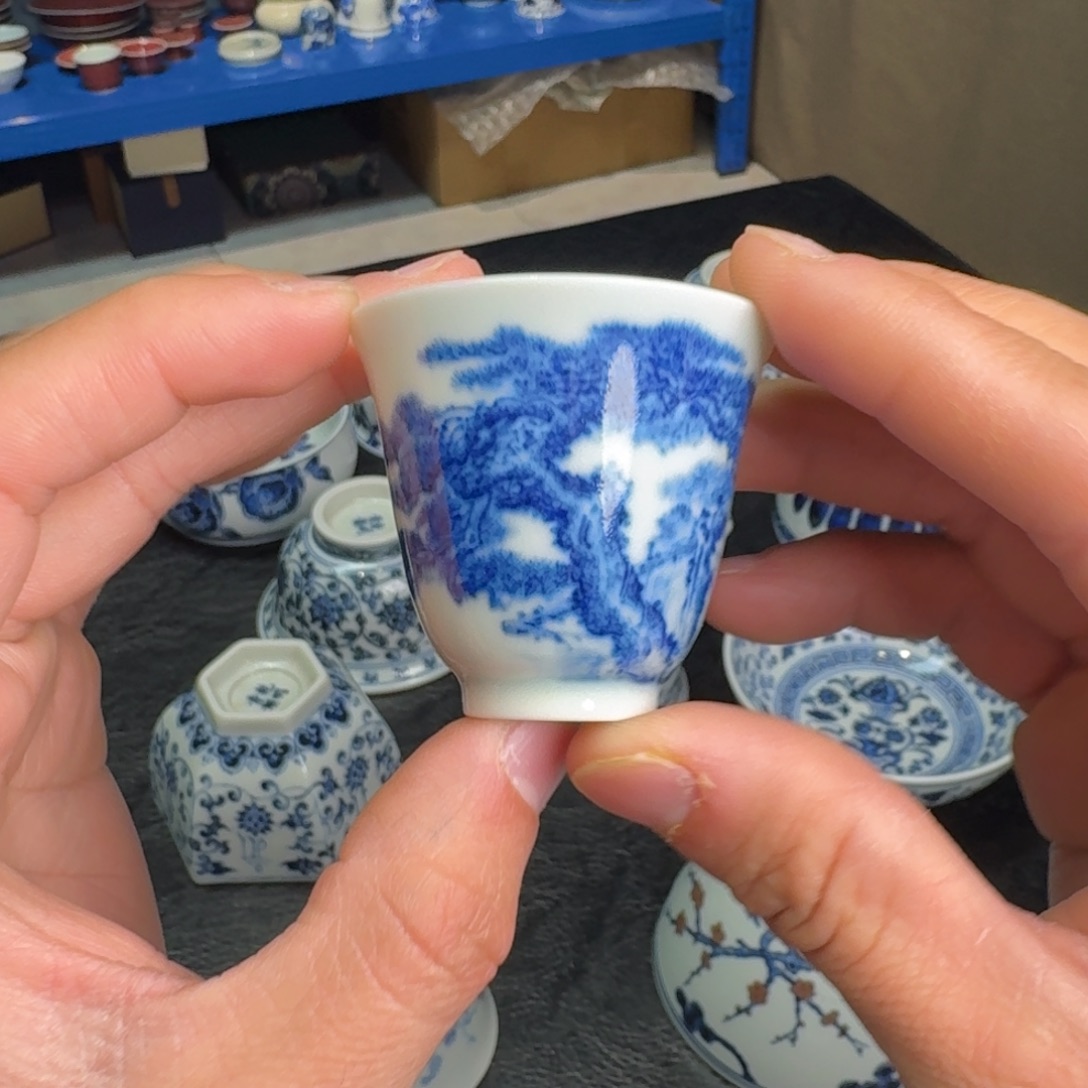 刘****景德镇陶瓷。           