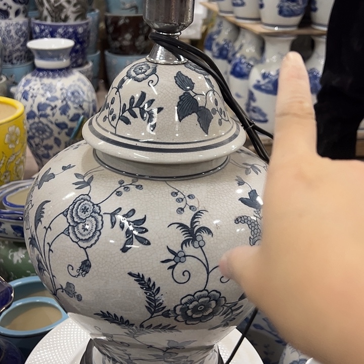 瓷片瑕。。。。。。。。。。。。。