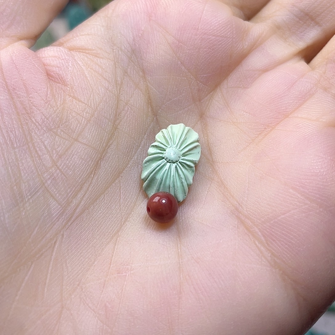 未镶嵌配饰南红玛瑙