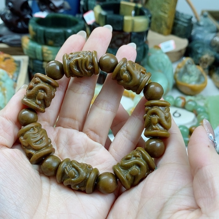 未镶嵌透闪石质玉手链